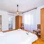 Apartments Zarac