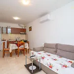 Apartments Zarac
